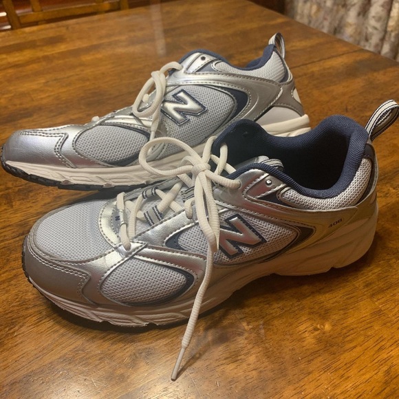 New Balance 408 silver and navy size 9 GUC - Picture 4 of 5